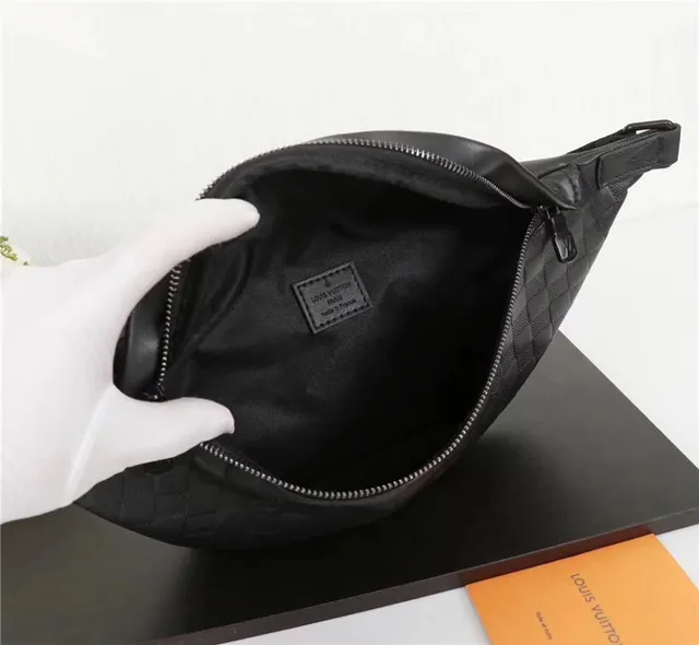Louis Vuitton Monogram embossado preto saco de cintura de moda 12
