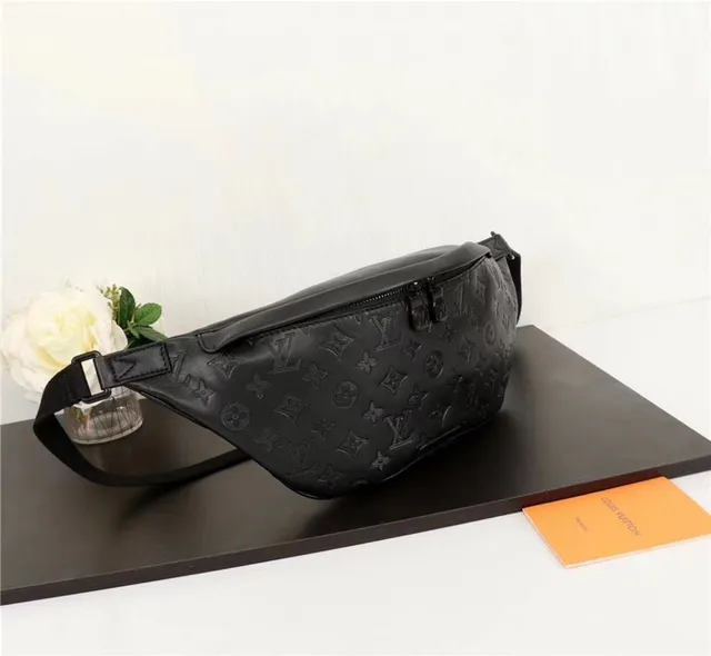 Louis Vuitton Monogram embossado preto saco de cintura de moda 14