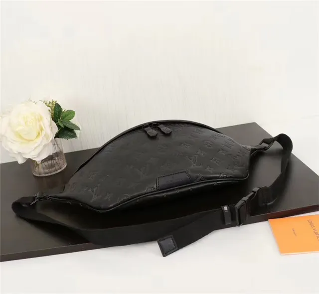 Louis Vuitton Monogram embossado preto saco de cintura de moda 15