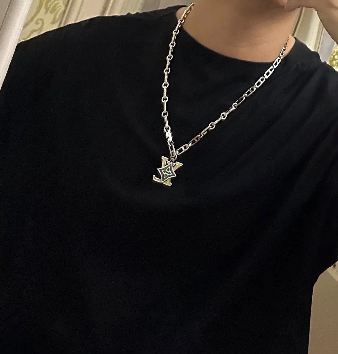 Louis Vuitton Monogram Enamel Pendant Necklace 4