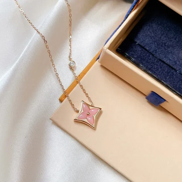 Louis Vuitton Monogram Flower and Lock 粉金玫瑰链 珐琅坠子 项链 5