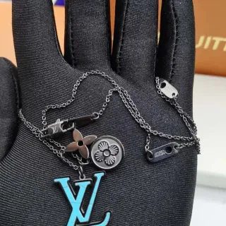 Colar Louis Vuitton Monograma Flor Multi-Charm Esmalte Turquesa