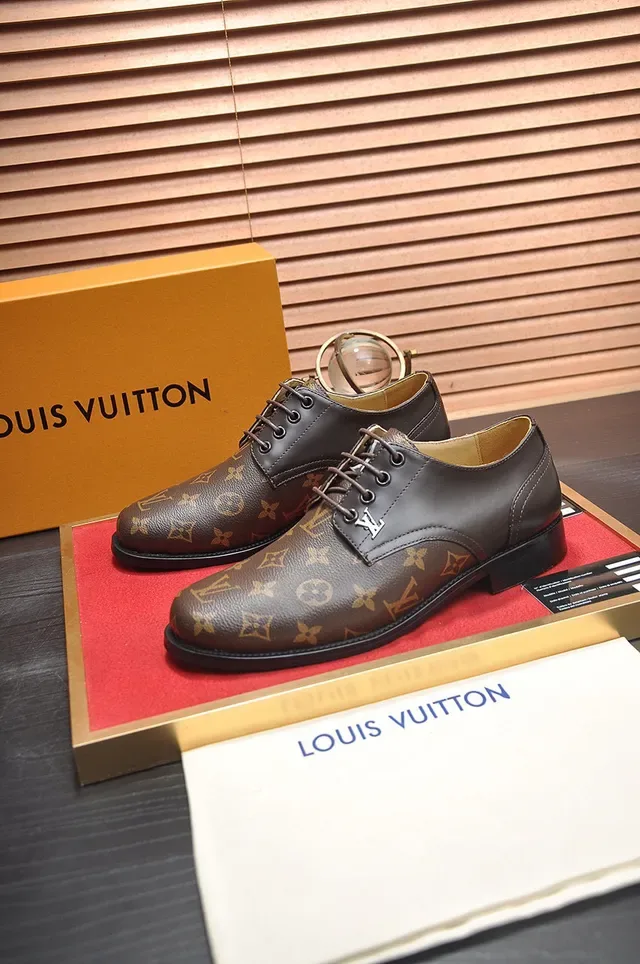 Louis Vuitton Monogram Leather Cap-Toe Oxford Shoes 8
