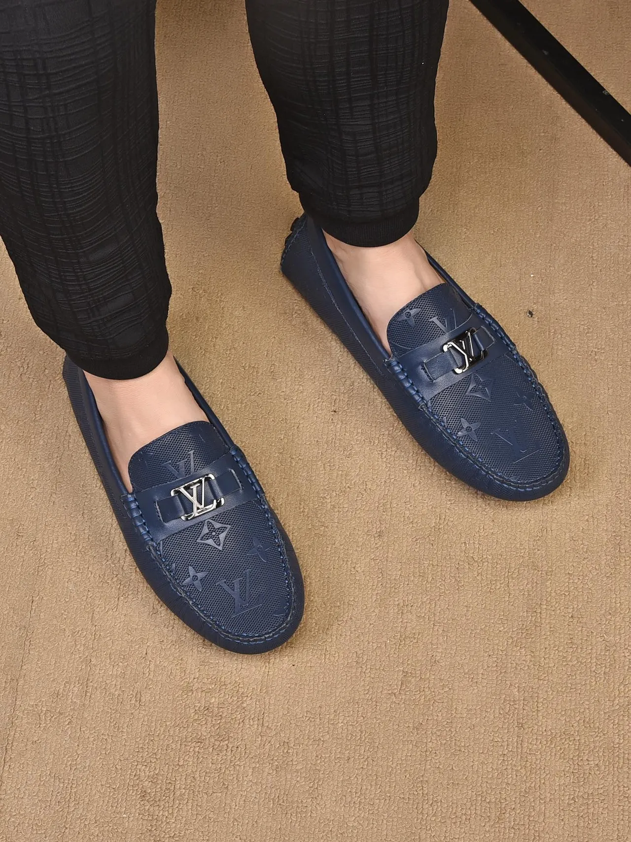Louis Vuitton Monogram ميزون أزرق بحري جلد 4