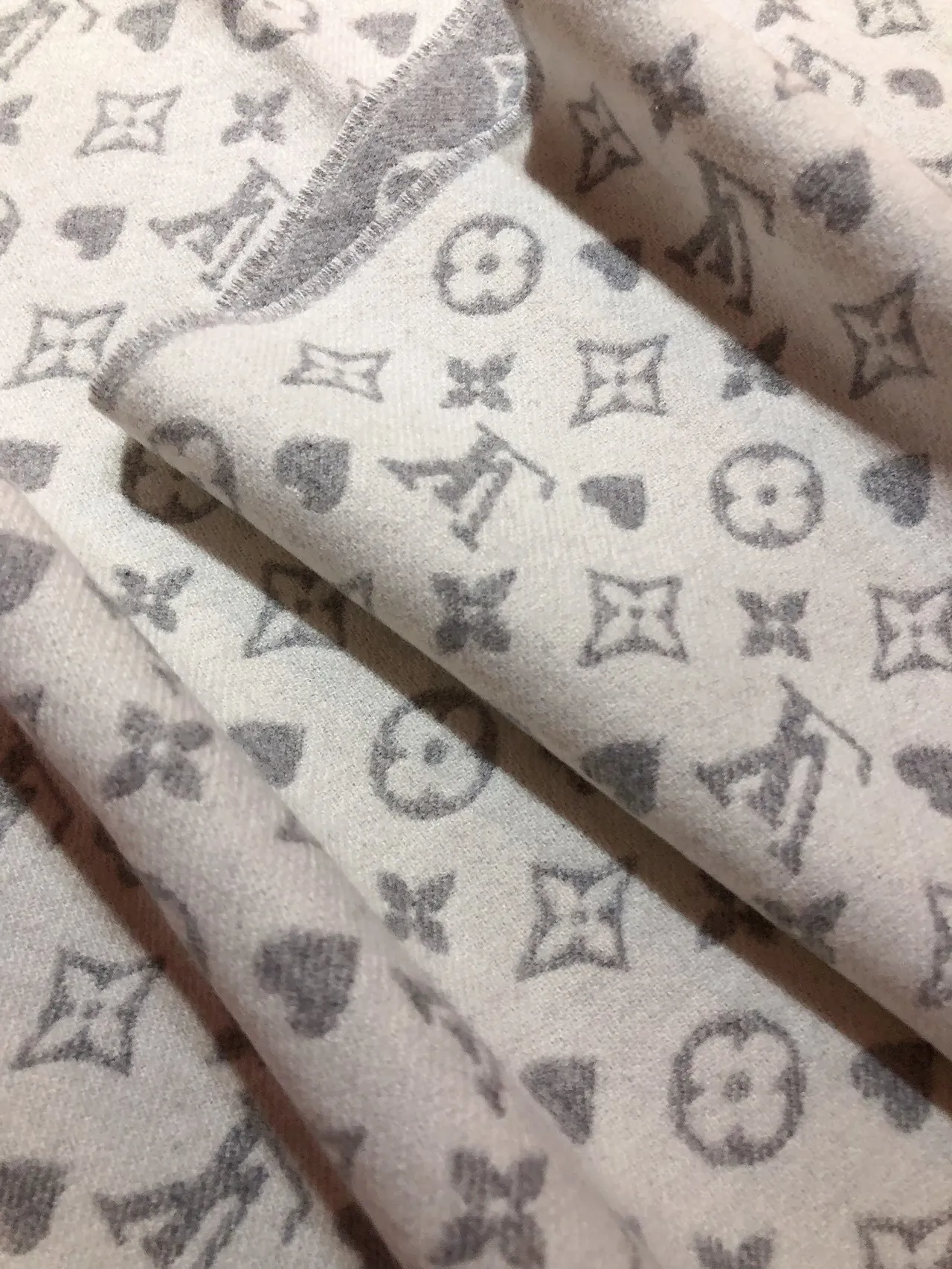 Louis Vuitton Monogram Print Bufanda de Cachemira reversible 9