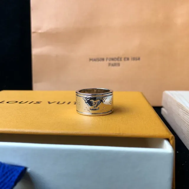 Louis Vuitton Monogram Ring Silver Polished Metal Ring 6