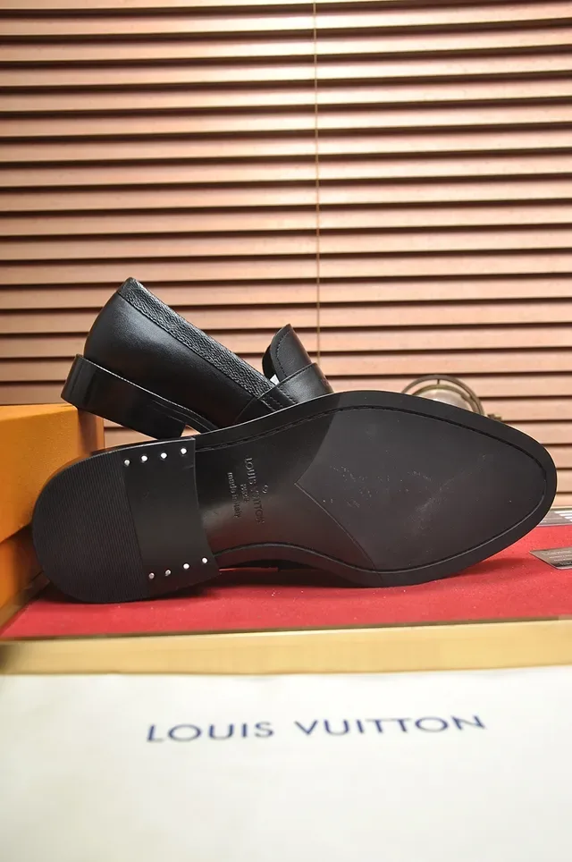 Louis Vuitton Monogram Strap Mocassins Penny Couro Preto 3
