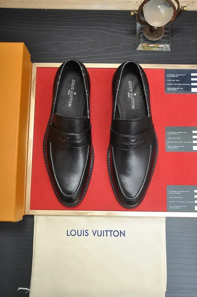 Louis Vuitton Monogram Strap Mocassins Penny Couro Preto 5