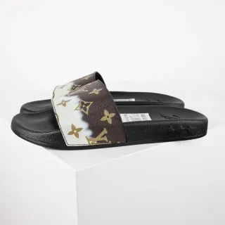 Louis Vuitton Monogram Tie-Dye Zapatillas Deslizantes