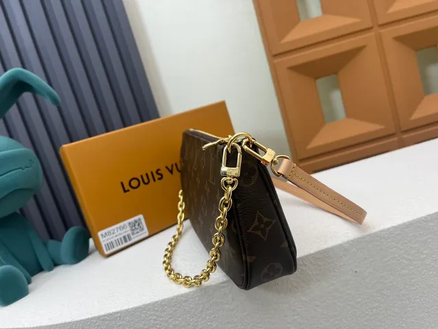 لويس فيتون Pochette Metis بني ذهبي Monogram Coated Canvas Chain-and-Leather Strap Underarm Bag 4