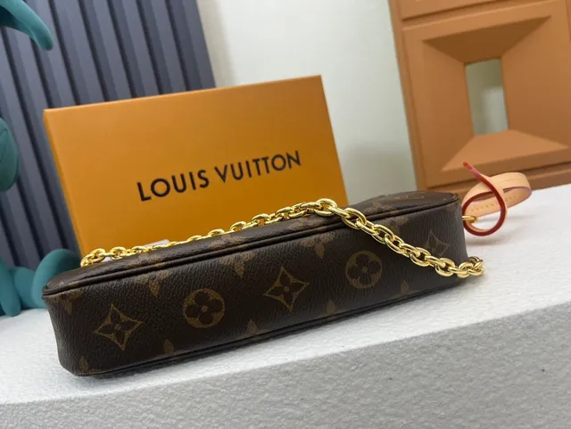لويس فيتون Pochette Metis بني ذهبي Monogram Coated Canvas Chain-and-Leather Strap Underarm Bag 6