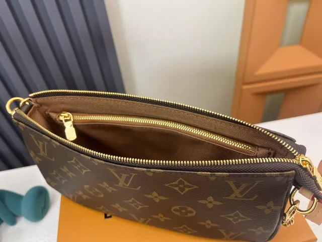 لويس فيتون Pochette Metis بني ذهبي Monogram Coated Canvas Chain-and-Leather Strap Underarm Bag 7