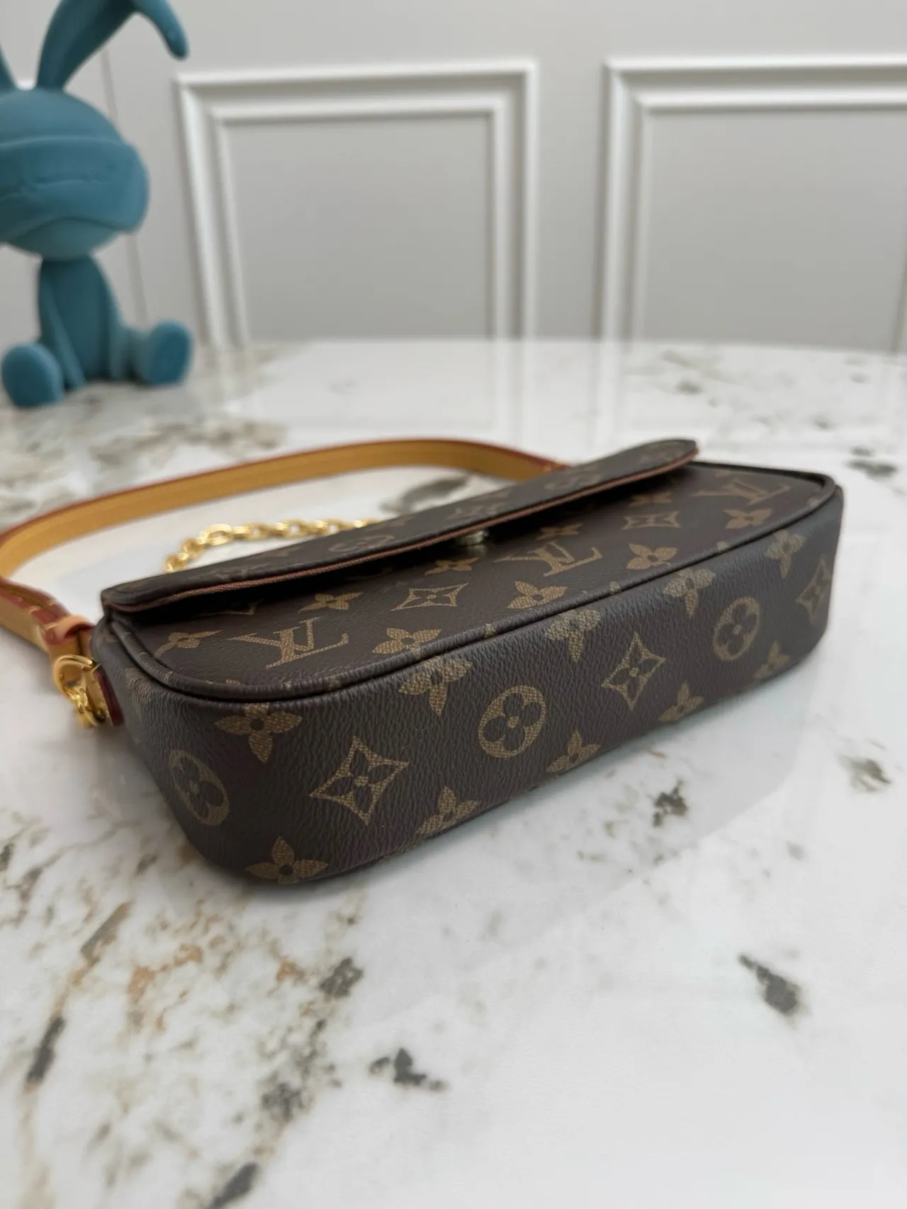 Louis Vuitton Pochette Metis Brown Gold Monogram Coated Canvas Chain Strap Messenger Bag 6