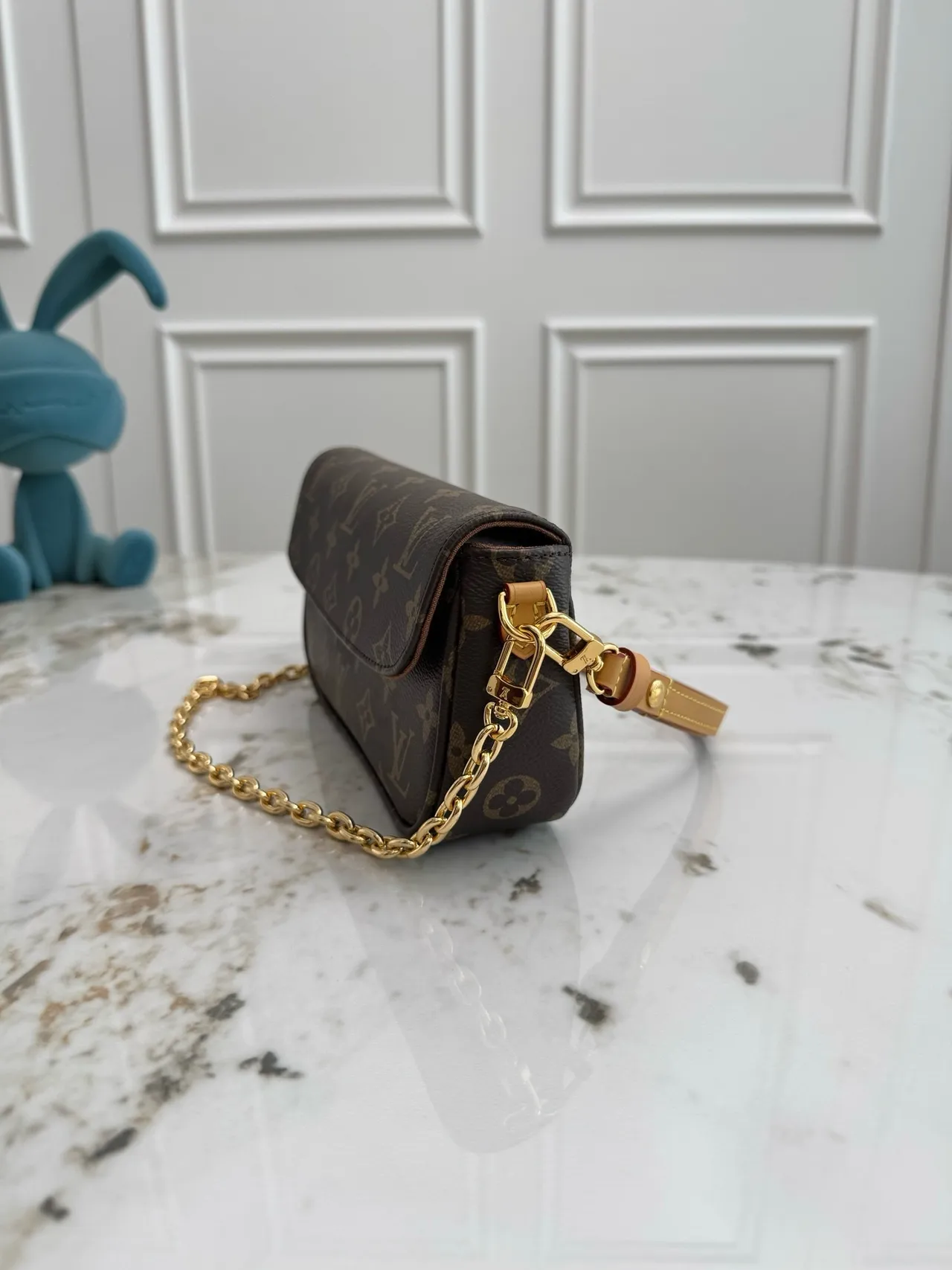 Louis Vuitton Pochette Metis Brown Gold Monogram Coated Canvas Chain Strap Messenger Bag 8