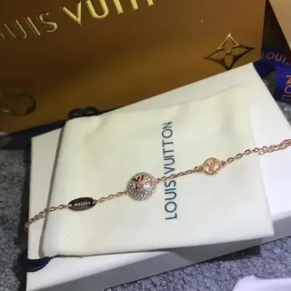 Louis Vuitton Pulsera Esfera Pavé Oro Rosado LV Monograma
