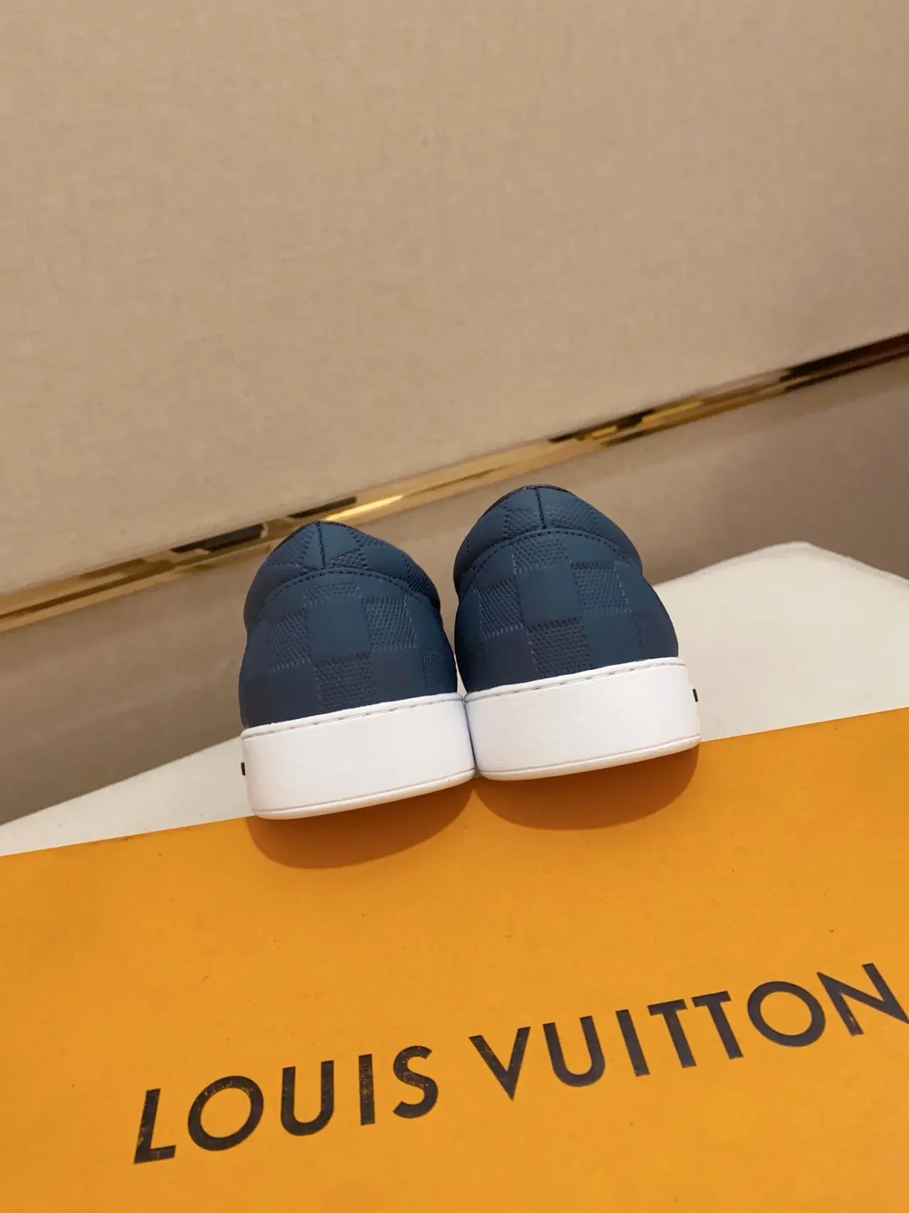 Louis Vuitton Run Away Blue Quilted Slip-On Zapatillas Lifestyle 3