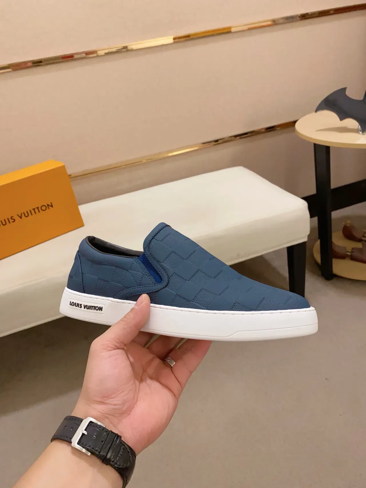 Louis Vuitton Run Away Blue Quilted Slip-On Zapatillas Lifestyle 5