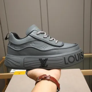 Louis Vuitton Run Away Cinza Tênis Lifestyle Couro Monogram