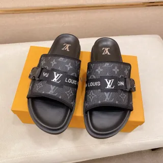 Louis Vuitton Run Away Monogram Chinelos pretos