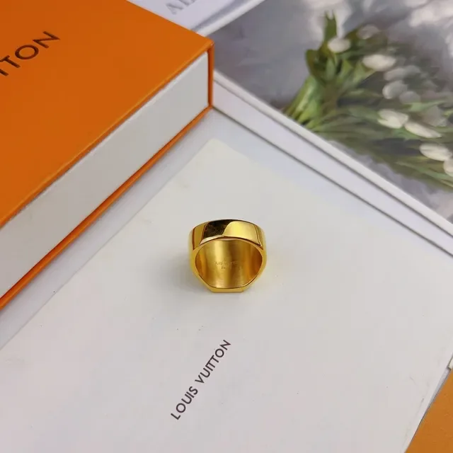 Louis Vuitton Signet Ring Gold Square Face Monogrammed Ring 2