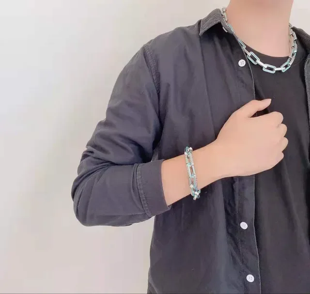Louis Vuitton Silver Blue Chunky Link Chain Enamel-Inlaid Necklace 3