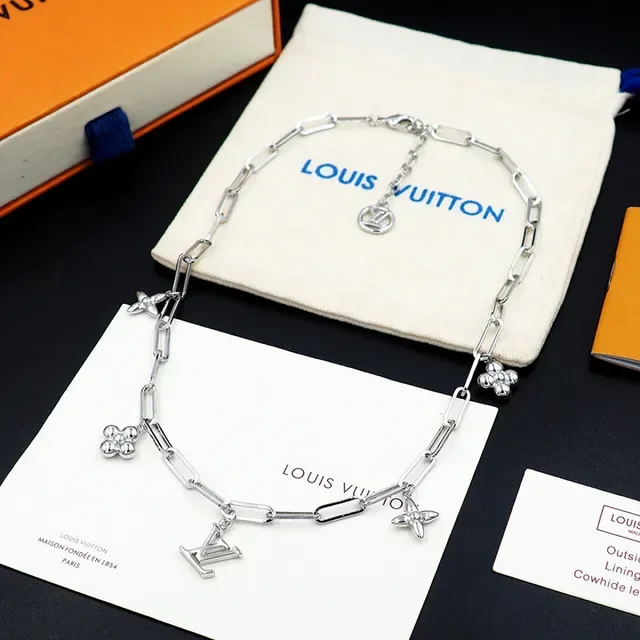 Louis Vuitton Silver Paperclip-Link Chain LV Monogram Pendant Necklace 7