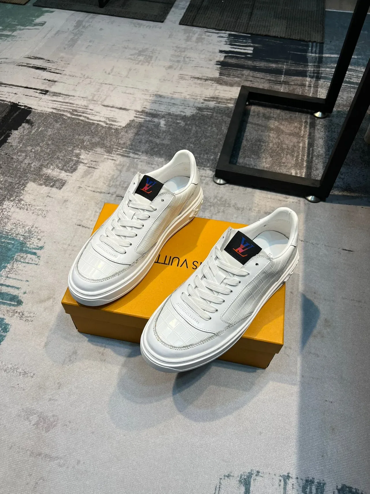 Louis Vuitton Sneakers Lifestyle Blanc Noir Cuir Embossé Crocodile Semelles Plateforme 5