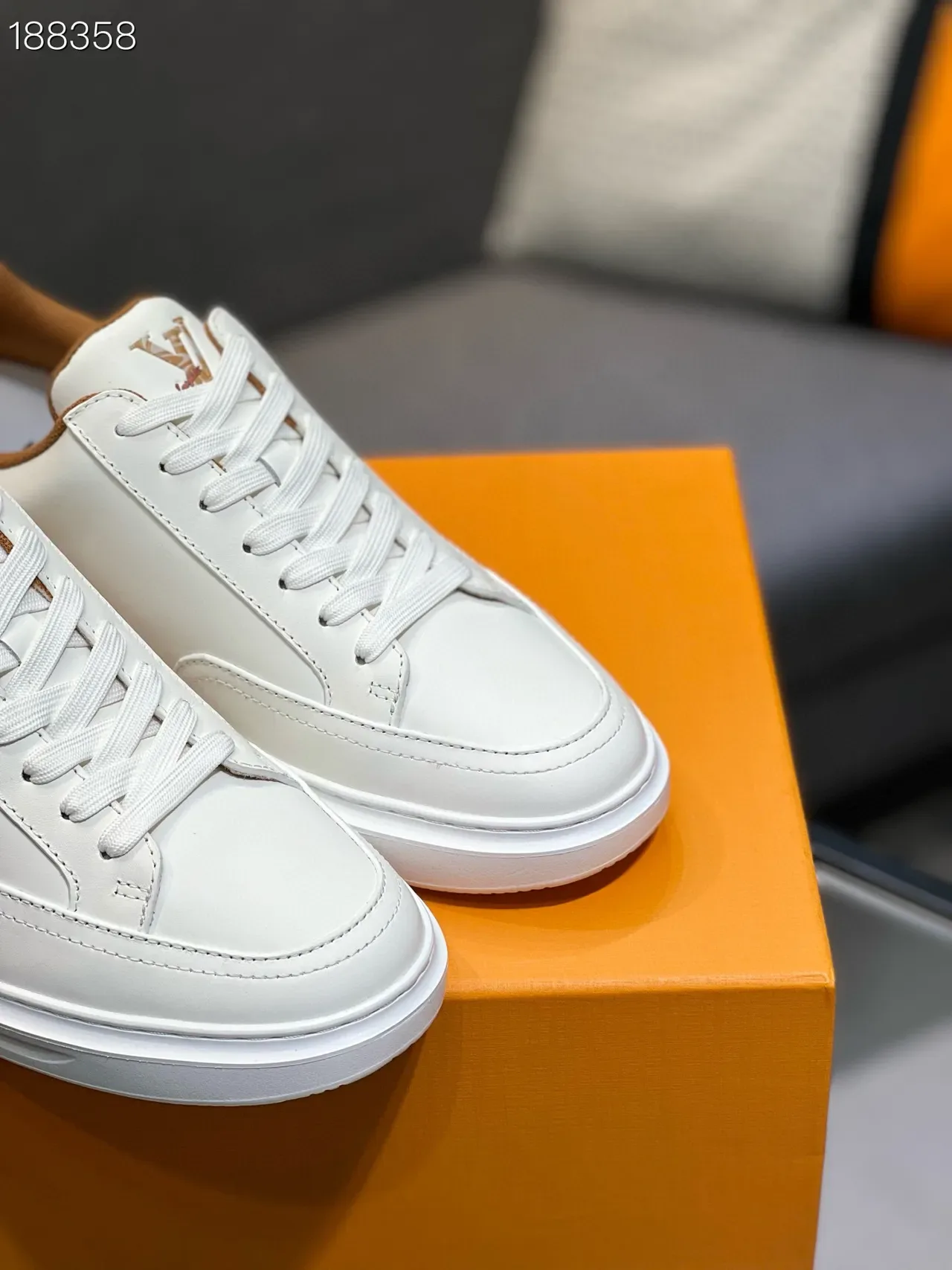 Louis Vuitton White Brown Low-Top Leather Upper Lifestyle Sneakers 4