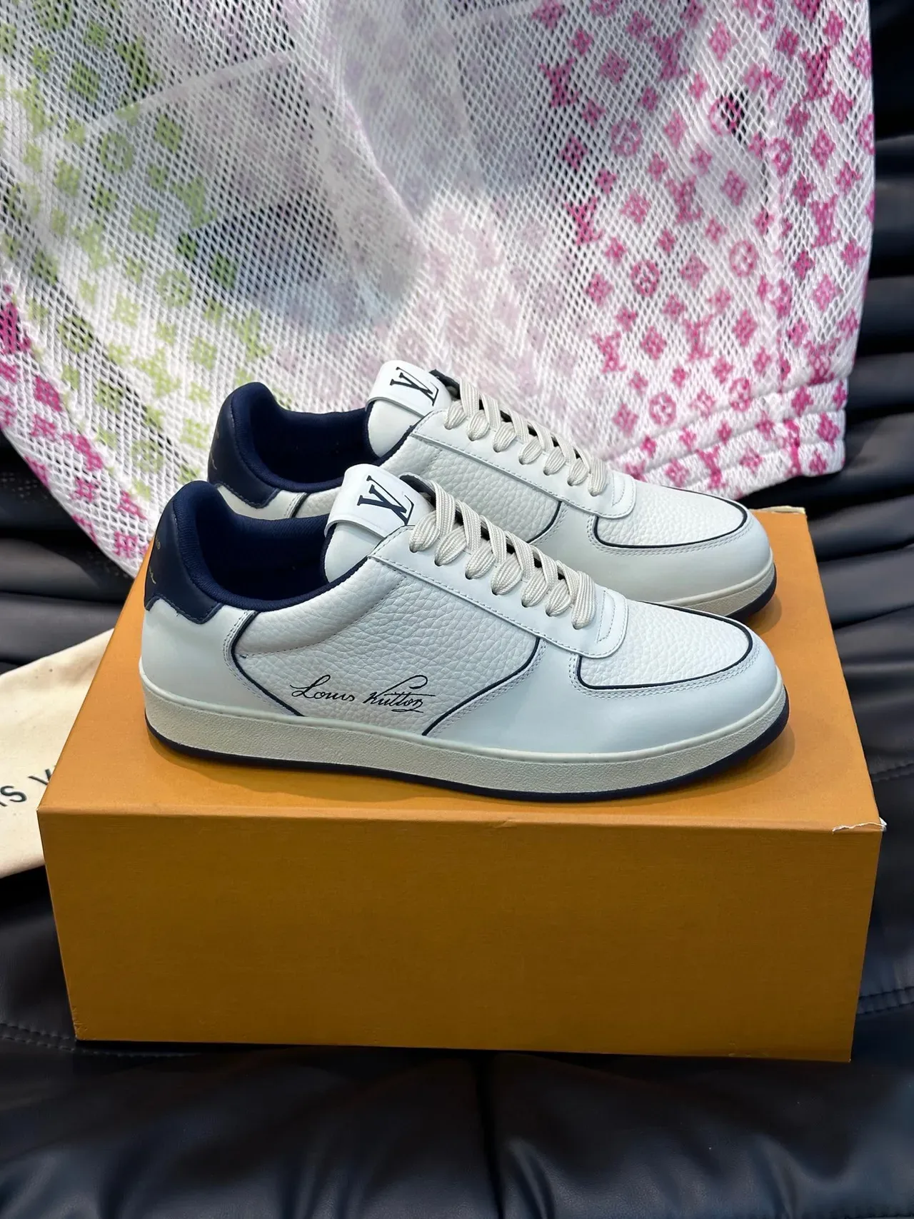 Louis Vuitton White Navy Pebbled Leather Contrast Piping Lifestyle Sneakers 7