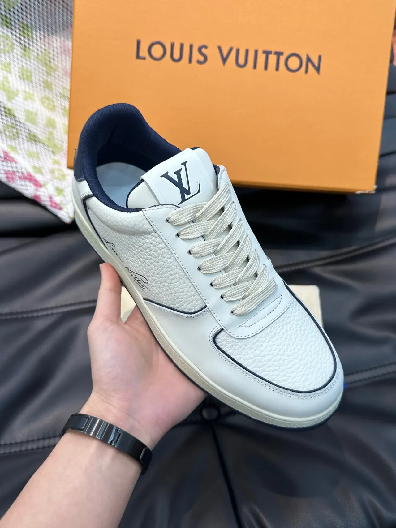 Louis Vuitton White Navy Pebbled Leather Contrast Piping Lifestyle Sneakers 8