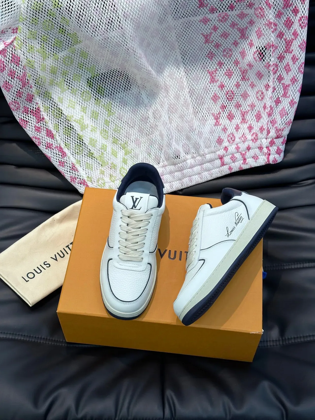 Louis Vuitton White Navy Pebbled Leather Contrast Piping Lifestyle Sneakers 9