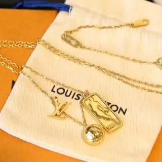 Louis Vuitton x NBA Cadena de Oro LV Monogram Charm Collar