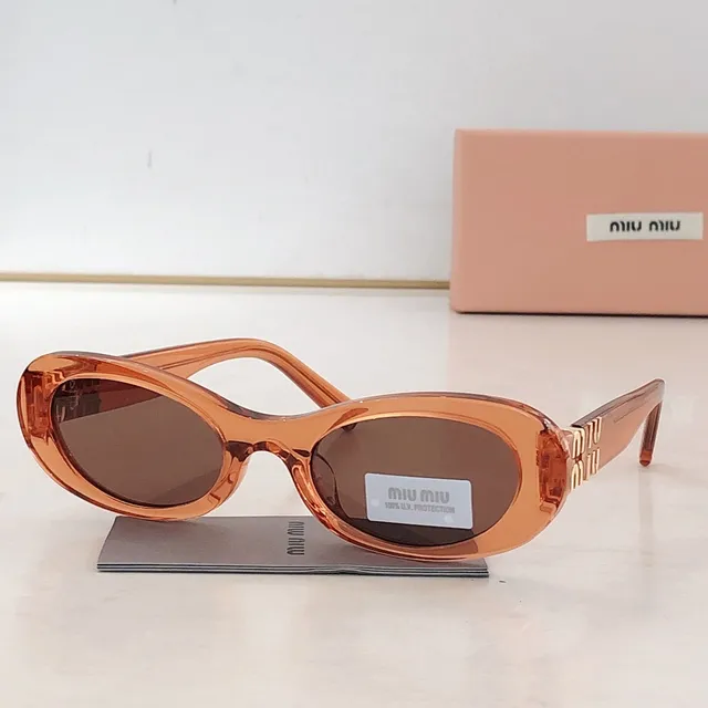 Miu Miu Noir Gris Oval Silhouette Brillant Acétate Lunettes de soleil 8
