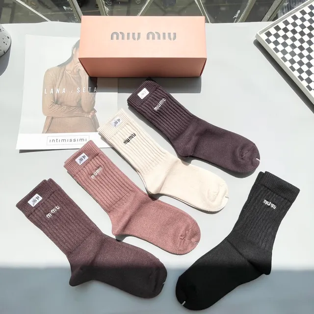 Miu Miu 刺绣 Logo 船袜 4