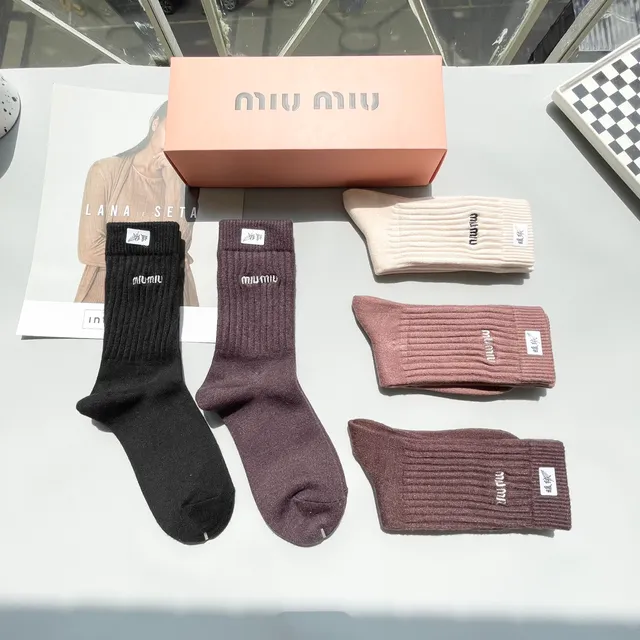 Miu Miu 刺绣 Logo 船袜 7