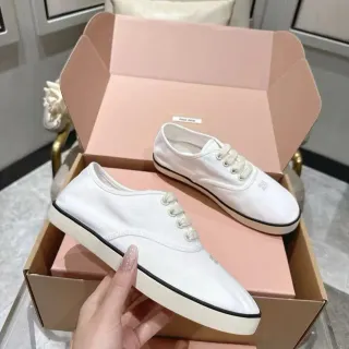 Miu Miu Wander सफेद काला कम ऊंची टॉप कैनवास जूते
