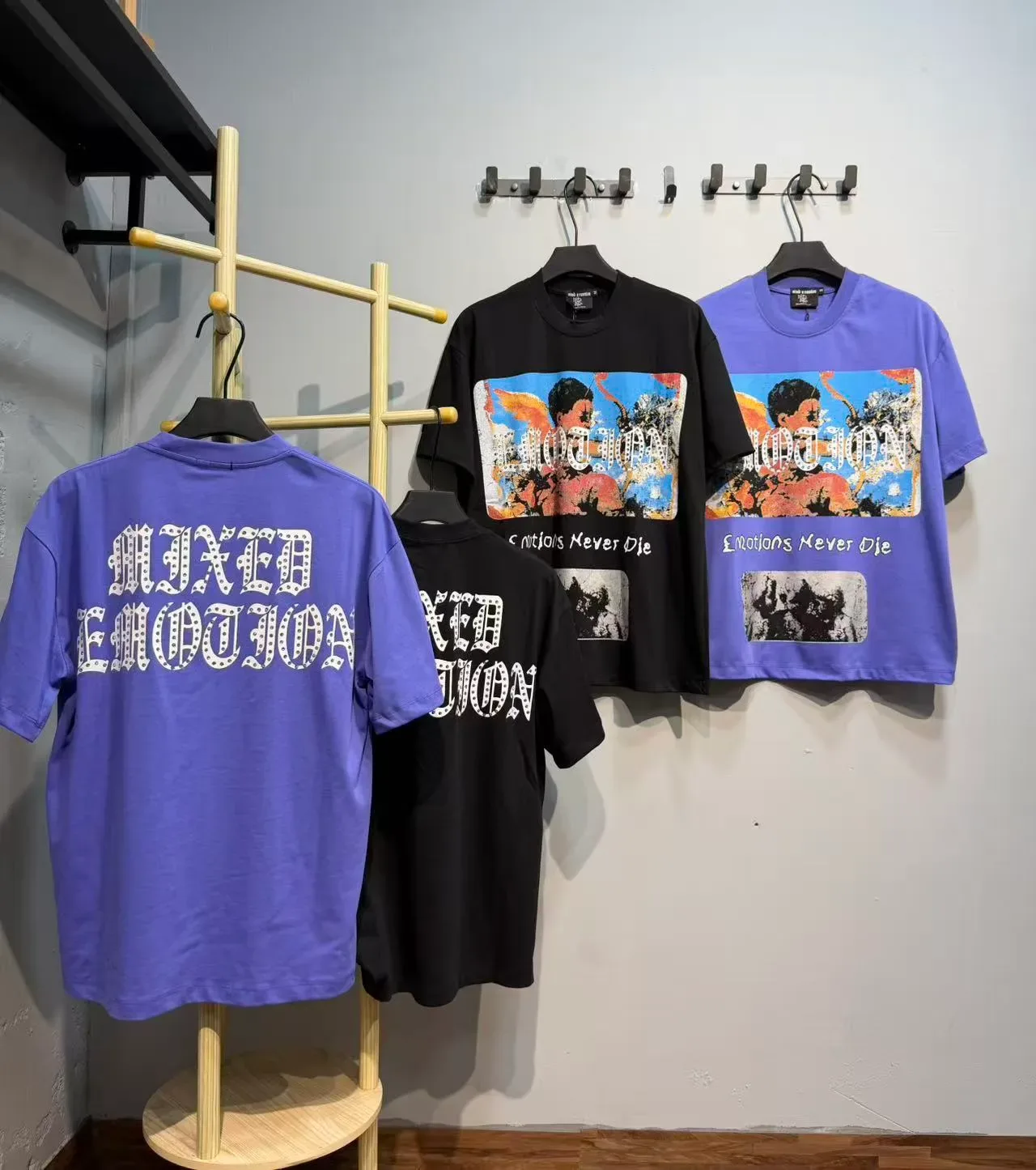Mixed Emotion Emotion Graphic Print T-Shirt 8
