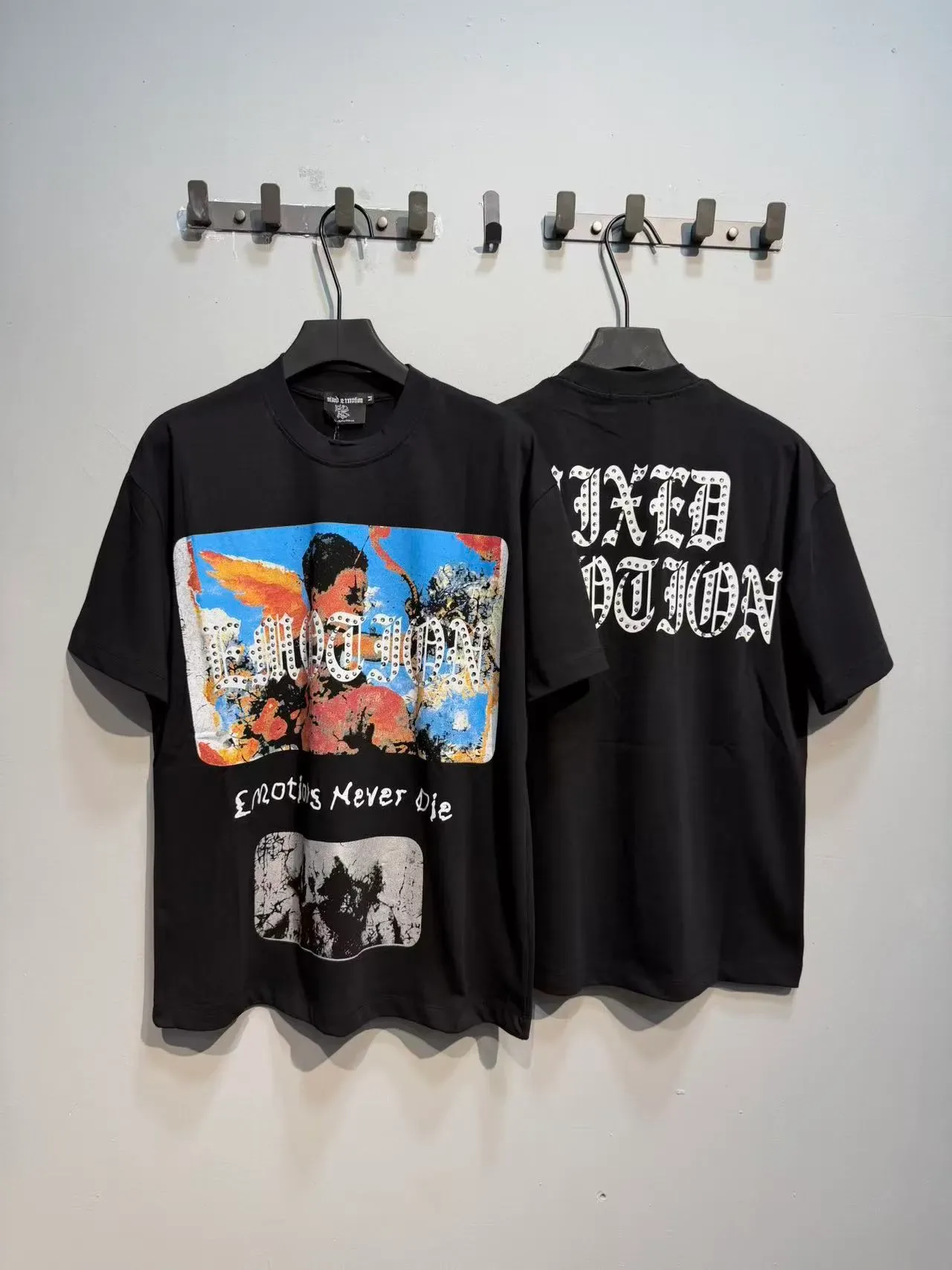 Mixed Emotion Emotion Graphic Print T-Shirt 12