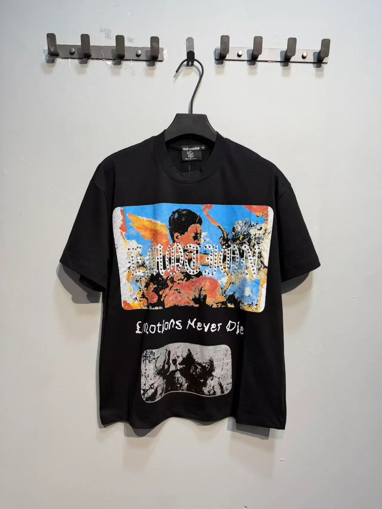 Mixed Emotion Emotion Graphic Print T-Shirt 13