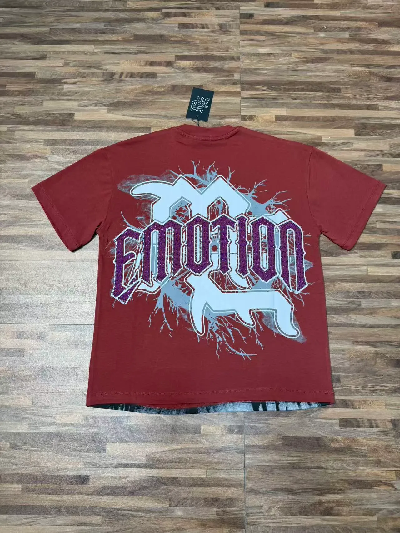 تيشيرت ملاك راينستون بطبعة جرافيك Mixed Emotion Emotion 7
