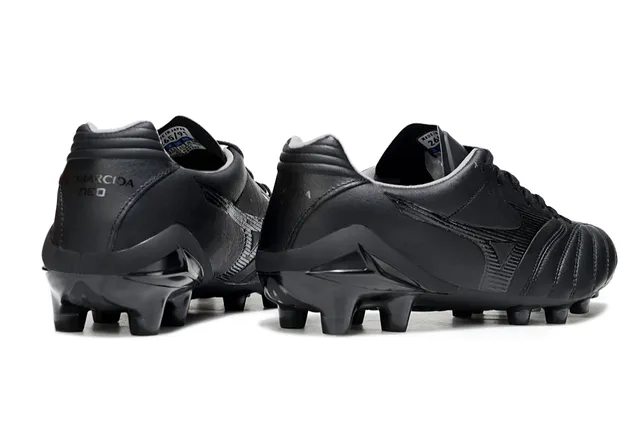 Mizuno أحمر أبيض جلد صناعي معدني مبطن فامب أرضية صلبة أحذية كرة القدم 23