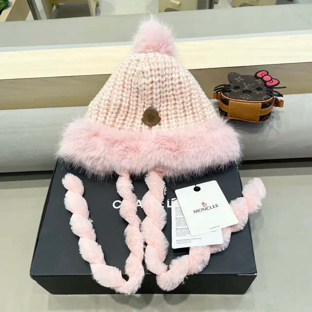 Moncler भूरा सफेद मोटा रोबट बुना हुआ फर से सज्जित किनारा वाली बीनि 4