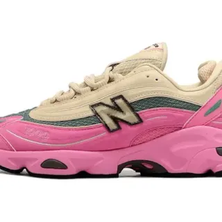 New Balance 1000 गुलाबी और बेज चंकी स्नीकर