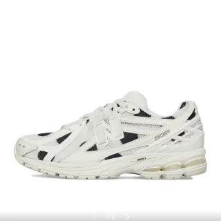 New Balance 1906R সাদা এবং কালো লাইফস্টাইল স্নিকার