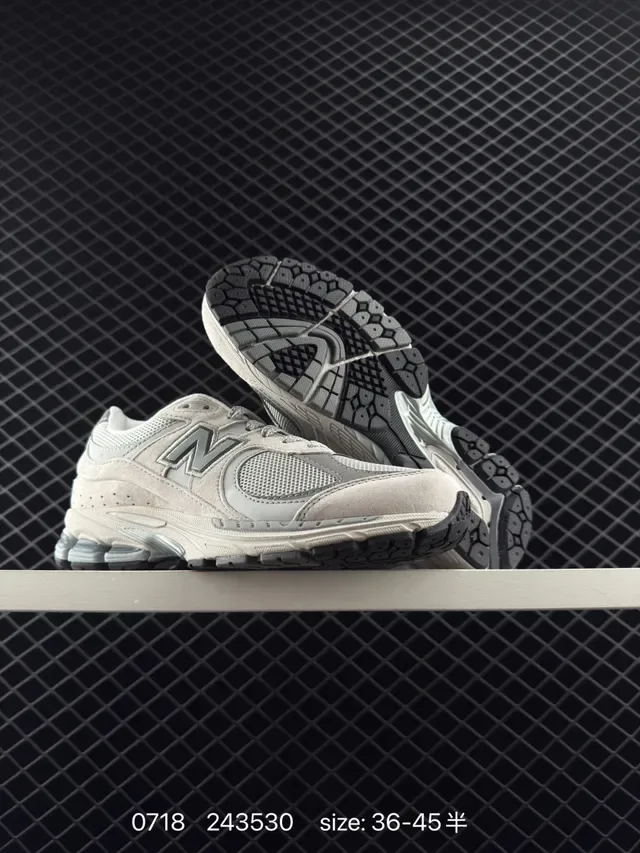 New Balance 2002R गहरा भूरा बेज जीवनशैली स्नीकर्स 5
