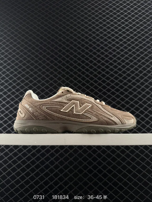 New Balance 204 Series বাদামী বেইজ স্যুয়েড উপর বহুস্তরীয় সোল চাঙ্কি স্নিকার 5