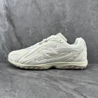 New Balance 2041 单色调生活方式运动鞋