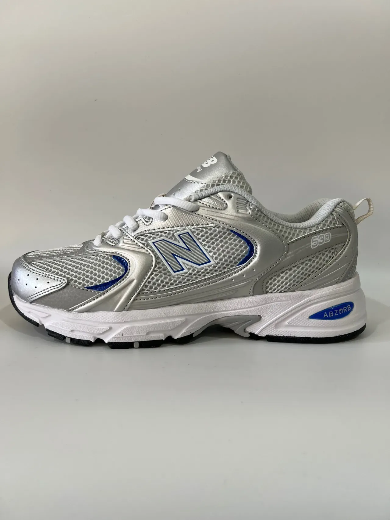 New Balance 530 রূপালি ধাতবিক নীল অ্যাকসেন্ট লাইফস্টাইল স্নিকার 3