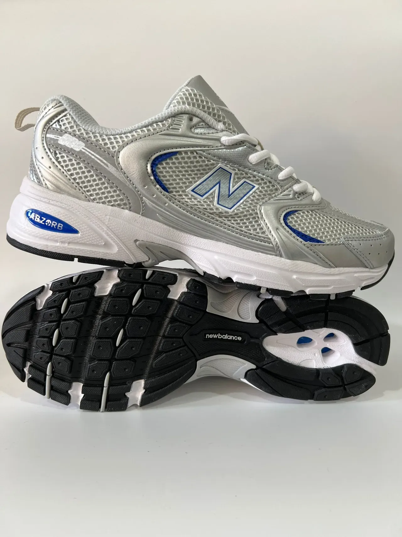 New Balance 530 রূপালি ধাতবিক নীল অ্যাকসেন্ট লাইফস্টাইল স্নিকার 7