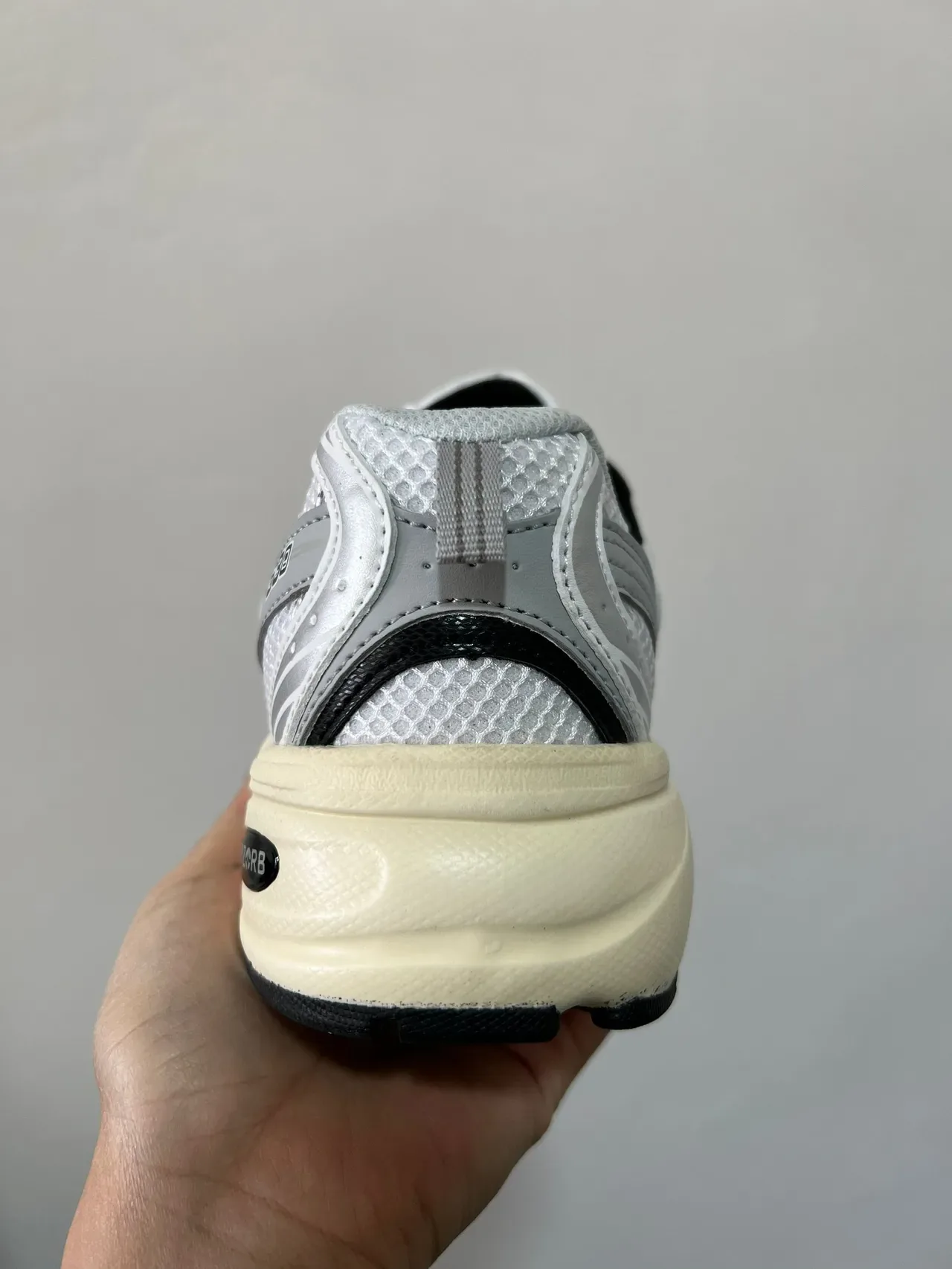 New Balance 530 রূপালী সাদা ক্রিম লাইফস্টাইল স্নিকার 2